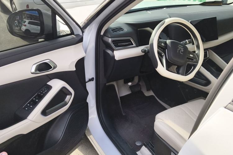 Used BYD Yuan UP 2024 401 km Active Version Driver Seat