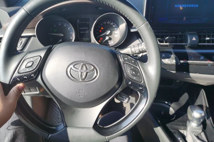 Used Toyota C-HR 2018 2.0L Flagship Version China V Standard