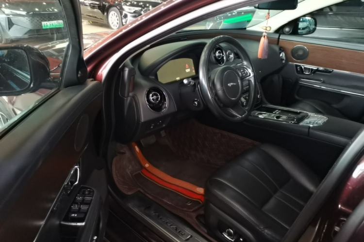 Used Jaguar XJ 2016 XJL 2.0T Two-Wheel-Drive Elegant Business Edition
