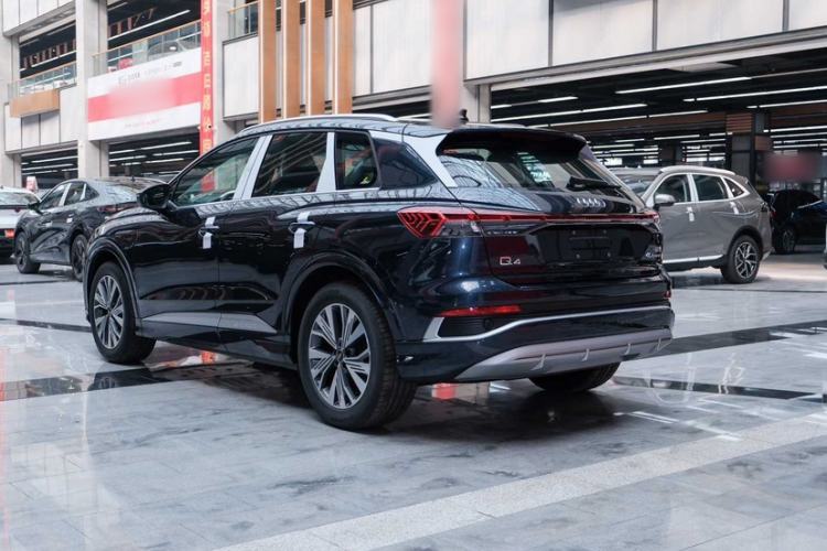 Used Audi Q4 e-tron 2024 40 e-tron Adventure Edition Exterior 5