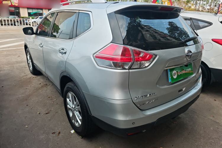 Used Nissan X-Trail 2014 2.5L CVT Leading Edition 4WD
