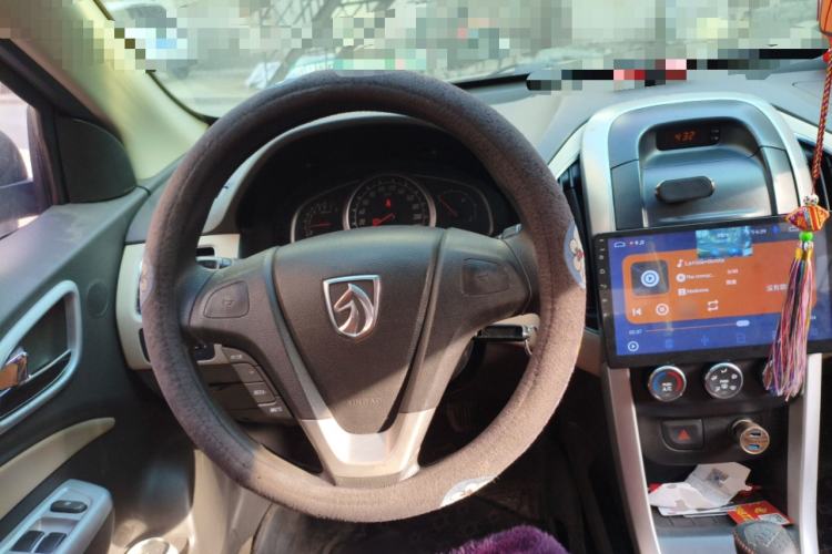 Used Baojun 630 2011 1.5L manual Elite version