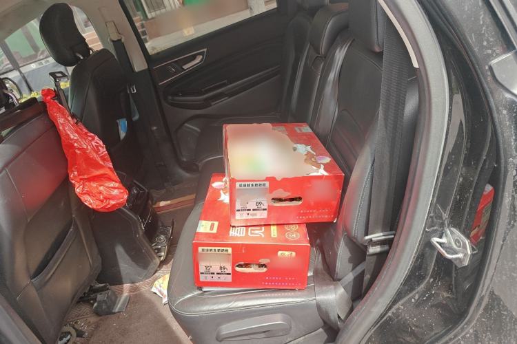 Used Ford Edge 2015 2.0T GTDi Two-Wheel-Drive High-Line Version