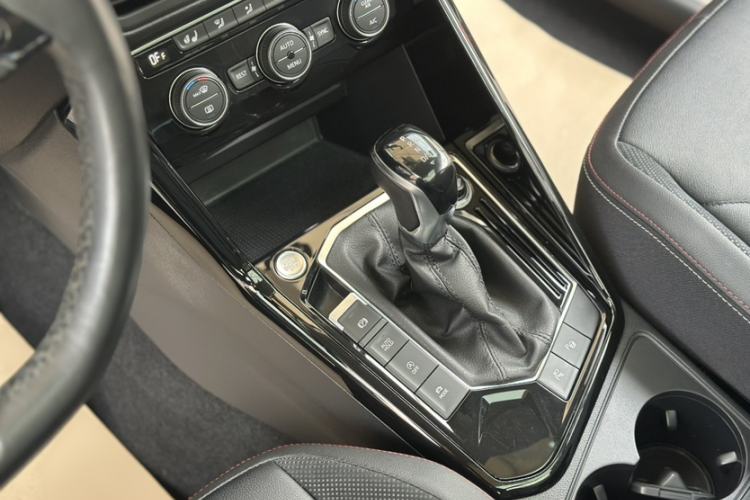 Used Volkswagen Tayron 2019 330TSI Two-Wheel-Drive Luxury Plus China VI Standard
