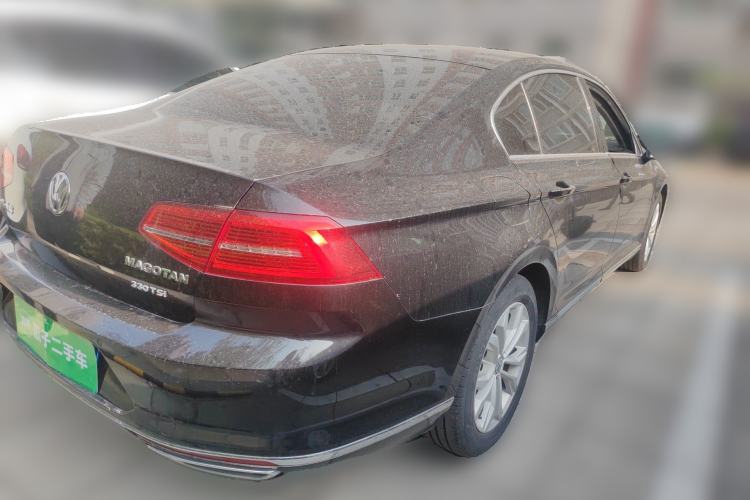 Used Volkswagen Magotan 2017 330TSI DSG Luxury Model Rear Right 45 Deg