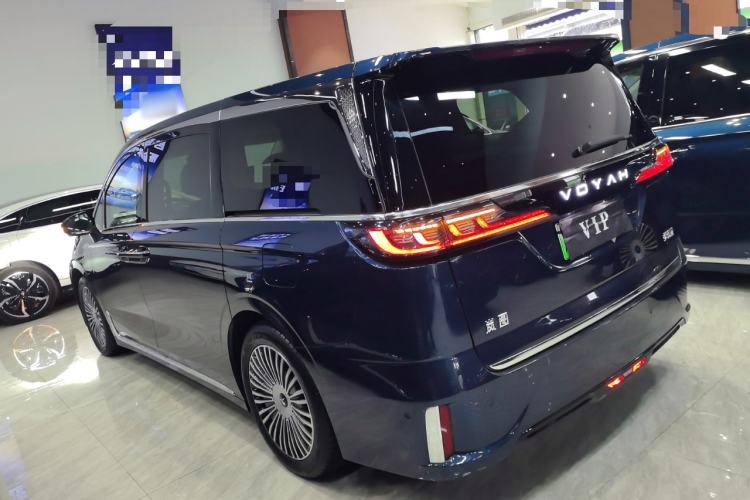 Used VOYAH Dream 2025 PHEV Four-Wheel-Drive Flagship Kunpeng Edition
