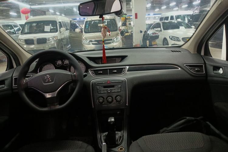 Used Peugeot 308 2014 Enjoy Edition Classic 1.6L Manual YouShang Model Center Console