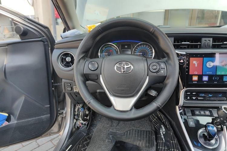 Used Toyota Corolla 2018 Dual-Engine 1.8L E-CVT Smart Edition
