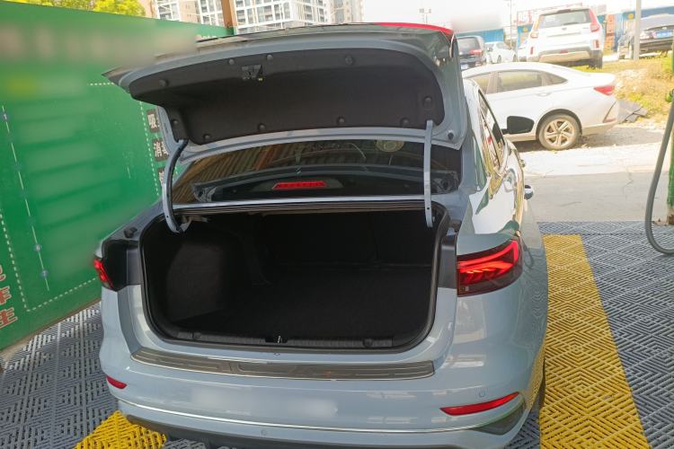 Used Geely Auto Emgrand 2023 4th Generation Champion Edition 1.5L CVT Prestige Model