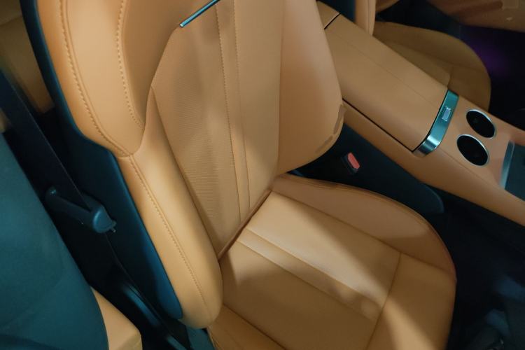 Used Xiaomi Auto YU7 2025 Ultra-Long Range High-Performance All-Wheel-Drive Max Edition
