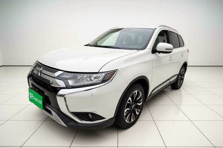 Used Mitsubishi Outlander 2020 2.0L Two-Wheel Drive Enjoyment Version 5 Seats