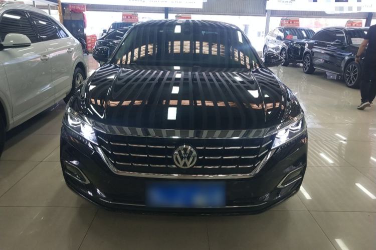 Used Volkswagen Passat 2019 330TSI Prestige Edition China V Standard Front
