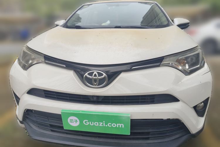 Used Toyota RAV4 2016 2.0L CVT Two-Wheel Drive Fashion Edition China V Standard
