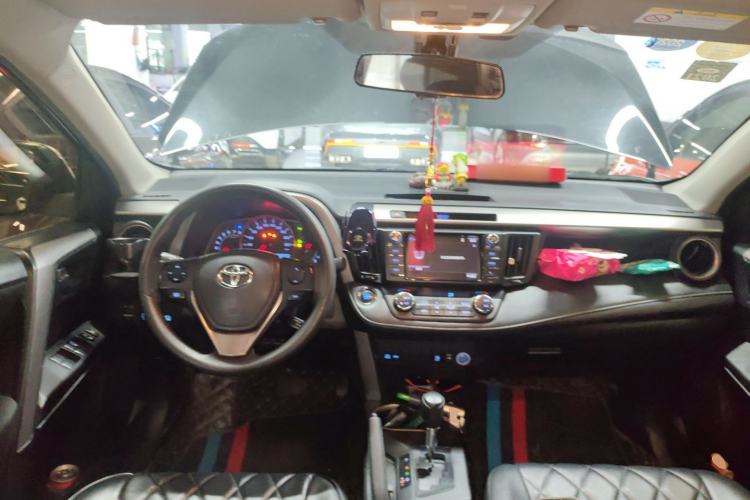 Used Toyota RAV4 2016 2.0L CVT Two-Wheel Drive Fashion Edition China V Standard