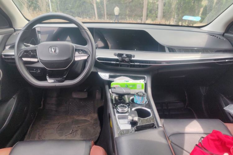 Used CHANGAN Eado 2022 PLUS Blue Whale NE 1.4T GDI DCT Prestige Edition Center Console