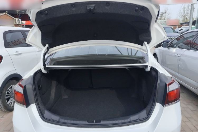 Used Chevrolet Cruze 2016 1.5L Automatic Luxury Edition Trunk