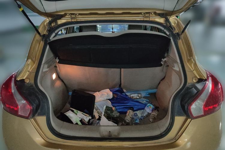 Used Nissan Tiida 2011 1.6L CVT Smart Version
