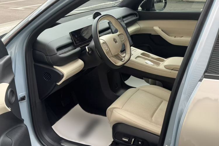 Used Nio ES6 2023 75 kWh Interior 9