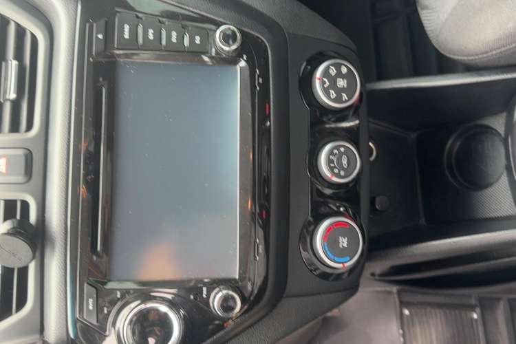 Used Kia K2 2015 Sedan 1.4L MT GLS