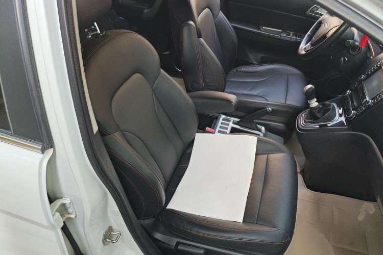 Used Haval H6 2015 Upgraded Model 1.5T Manual Two-Wheel Drive Elite Version