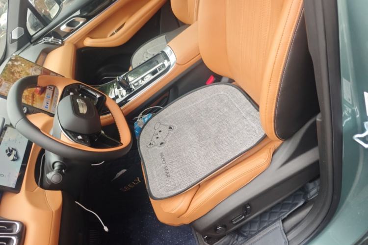 Used Geely Auto FX11 2025 4th Generation 1.5TD DCT Jinxiu
