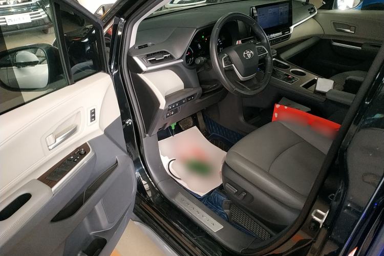 Used Toyota Granvia 2023 2.5L Hybrid Prestige PLUS Edition Driver Seat