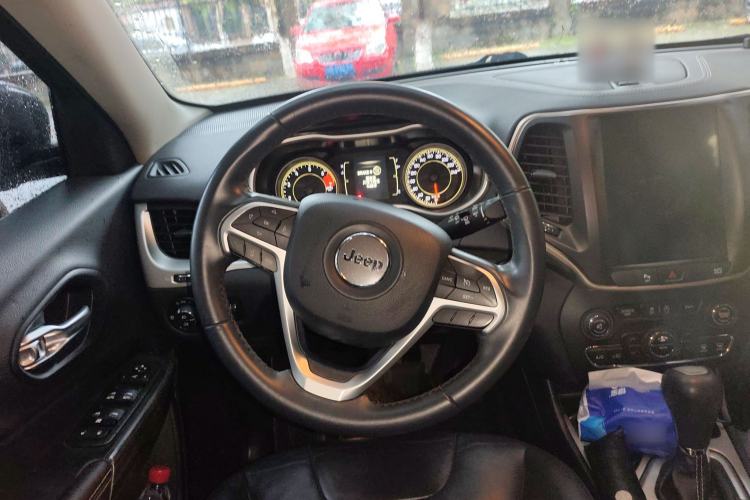 Used Jeep Cherokee 2016 2.4L Leading Edition