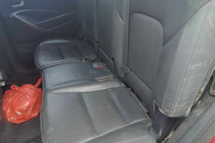 Used Hyundai Santa Fe 2013 Revised Version 2.4L Automatic All-Wheel Drive Smart Type Left Rear Seat