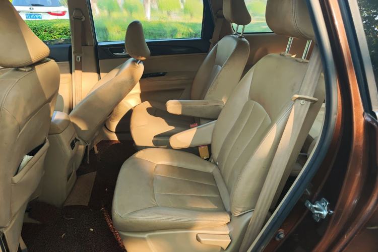 Used Baojun 730 2016 1.5T Manual Luxury Edition 7 Seats