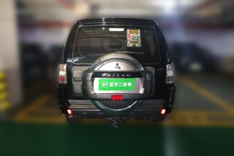 Used Mitsubishi Pajero 2015 3.0L Automatic Luxury Version China V Standard Rear