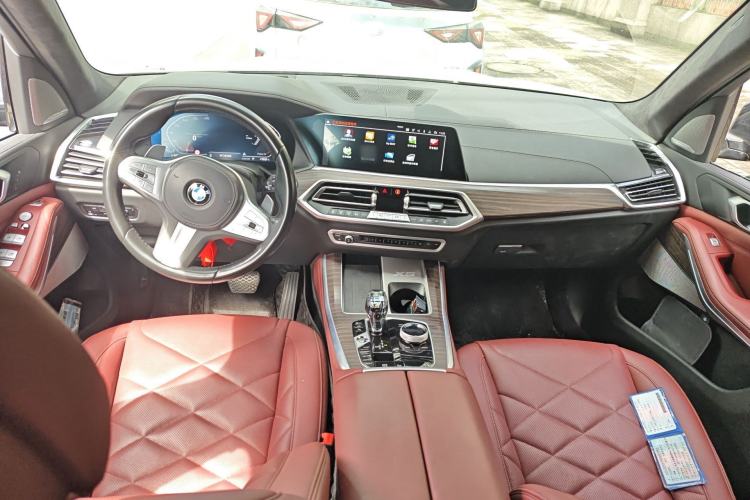 Used BMW X5 2022 Restyled xDrive 40Li M Sport Package Center Console