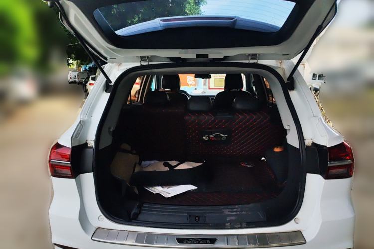 Used Roewe RX5 2018 20T Two-Wheel Drive Manual Internet Smart Edition
