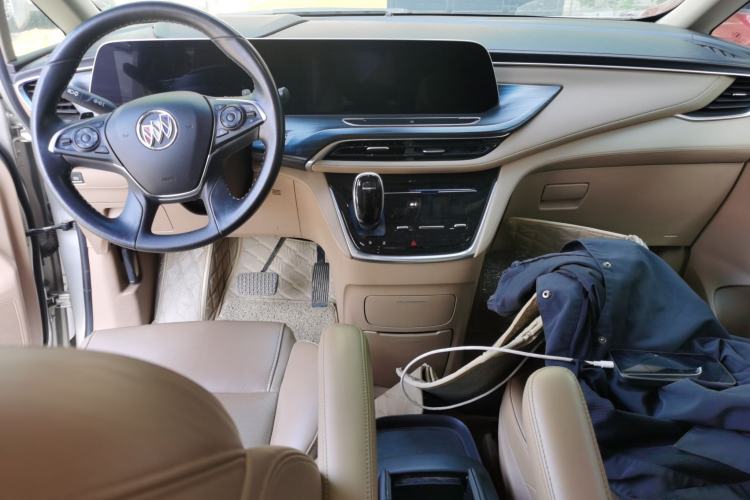 Used Buick GL8 2020 ES Land Cruiser 653T Luxury Model Center Console