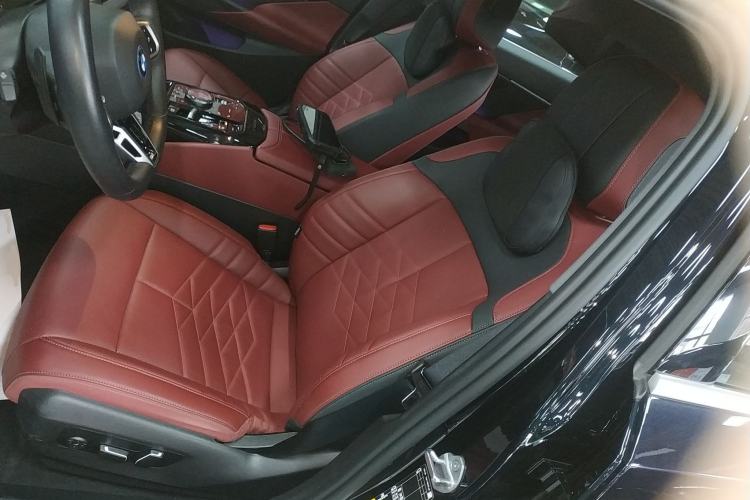 Used BMW i5 2025 eDrive 40L M Sport Package Left Front Seat