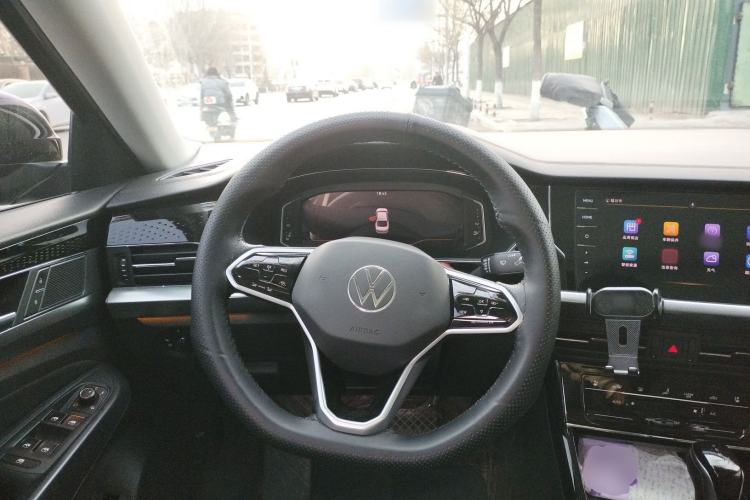 Used Volkswagen Passat 2022 330TSI Luxury Edition Steering Wheel