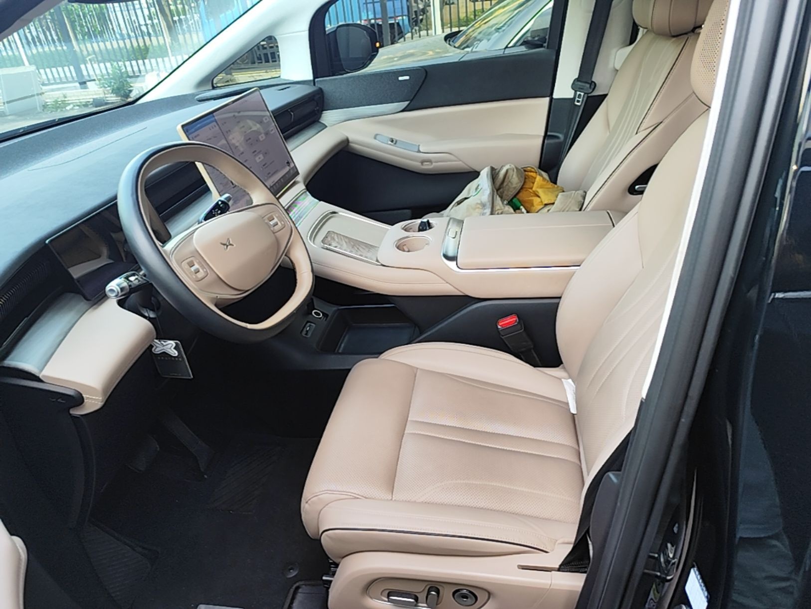 XPeng X9 2024 640 All-Wheel Drive High-Performance Max — снимка 17