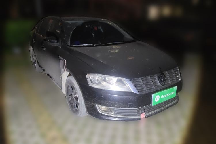 Used Volkswagen Lavida 2013 Revised Classic 1.6L Manual Fashion Edition Front Right 45 Deg