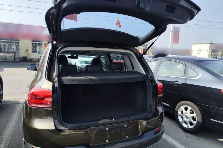 Used Volkswagen Tiguan 2015 1.8TSI Automatic Two-Wheel Drive Luxury Model Trunk