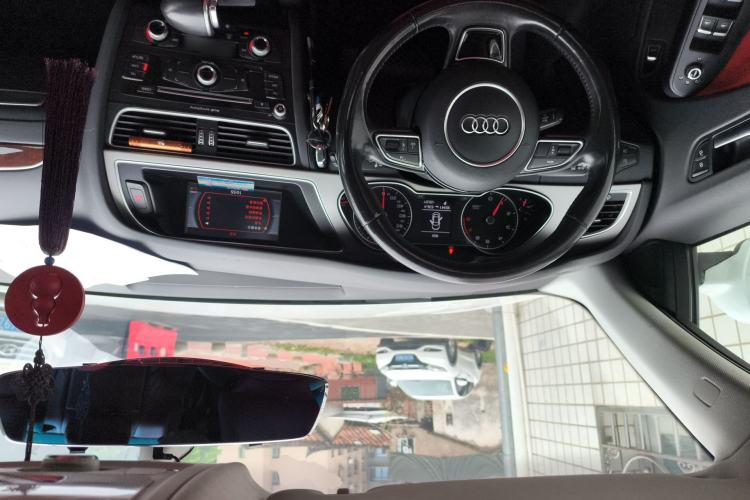 Used Audi A4L 2015 35 TFSI Automatic Standard Model Center Console