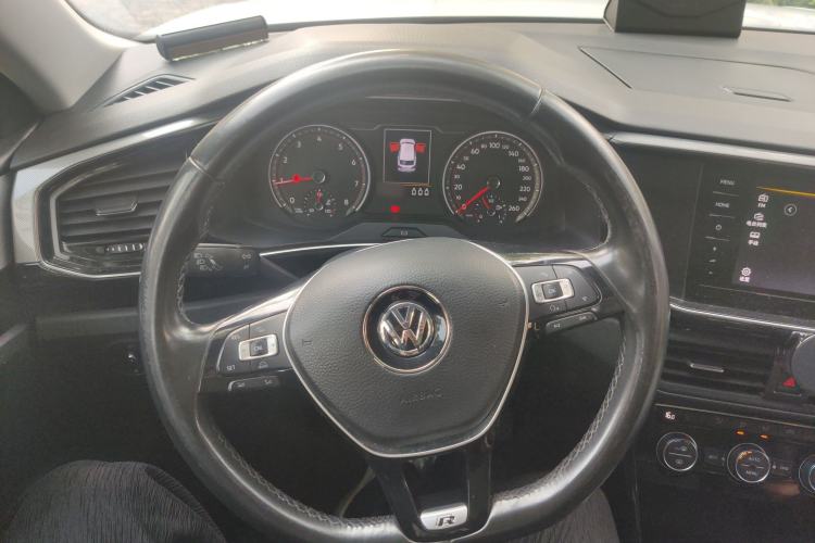 Used Volkswagen Tayron 2019 330TSI Two-Wheel Drive Luxury Model China VI Standard Steering Wheel