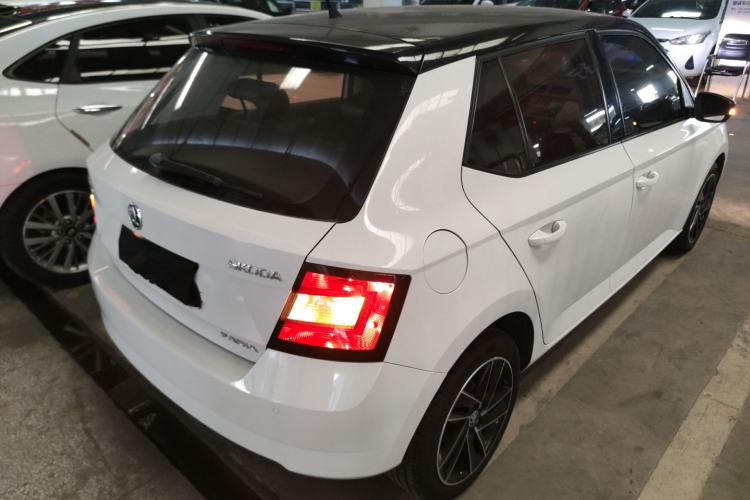 Used Skoda Fabia 2015 1.6L Automatic Sport Edition
