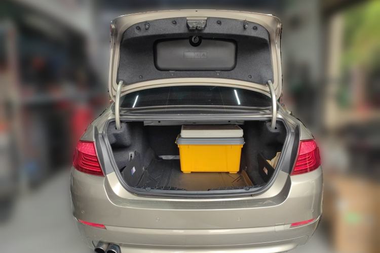 Used BMW 5 Series 2011 528Li Leading Model