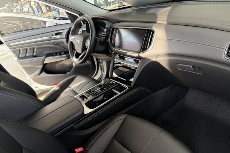 Used GAC Trumpchi GS8 2020 390T Two-Wheel Drive Luxury Smart Connectivity Version (7 Seats)