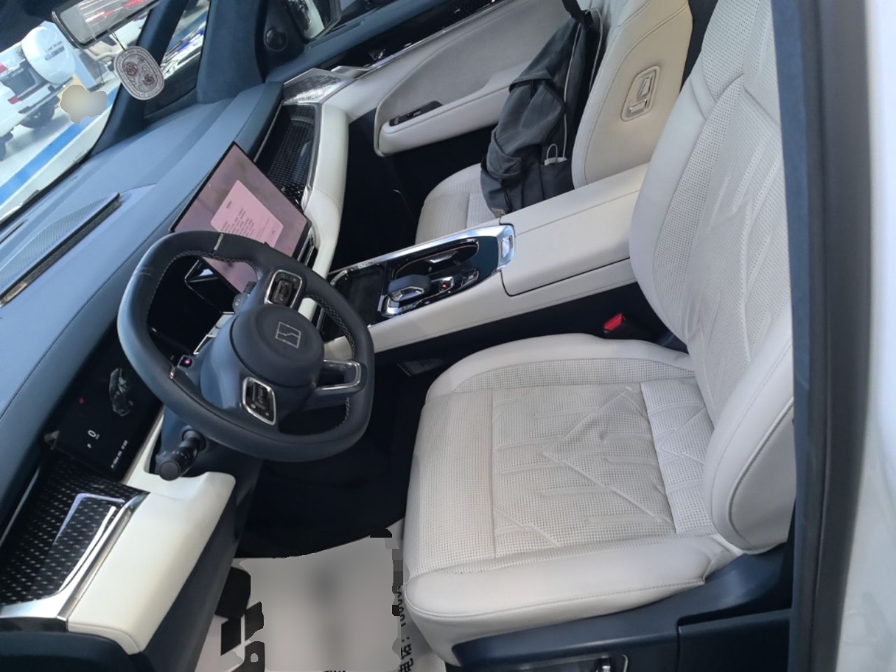 Zeekr 009 2024 Six-Seat Executive Version 4WD 108 kWh — снимка 17