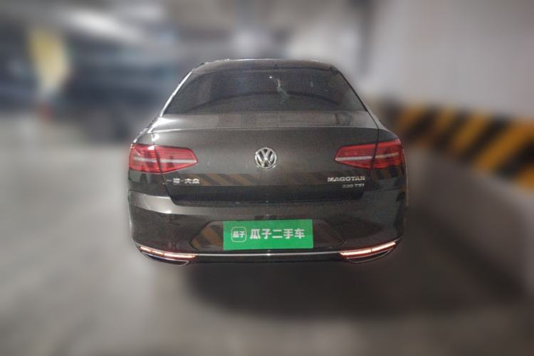 Used Volkswagen Magotan 2018 330TSI DSG Luxury Model Rear