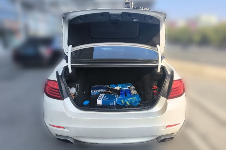 Used BMW 5 Series 2014 535Li Leading Model
