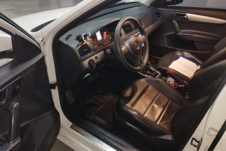 Used Volkswagen Gran Lavida 2013 1.6L Automatic Comfort Model
