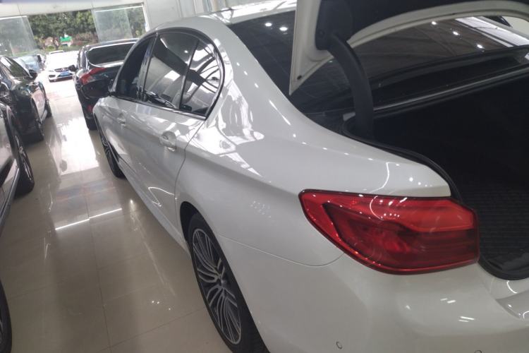 Used BMW 5 Series 2019 530Li Luxury Edition M Sport Package Exterior 2