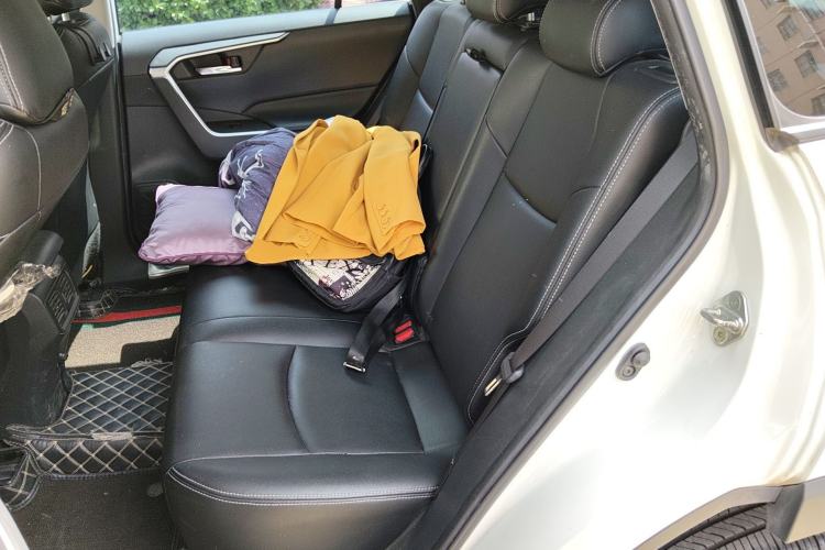 Used Toyota RAV4 2020 2.0L CVT Two-Wheel Drive Fashion Edition Left Rear Seat