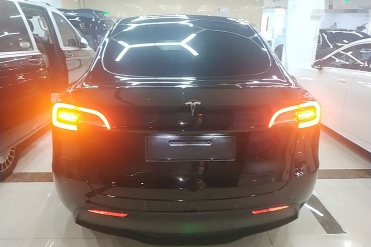 Used Tesla Model Y 2023 Rear-Wheel-Drive Version
